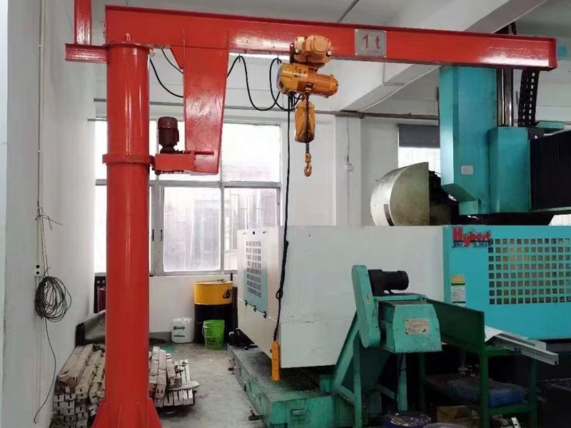 起重機發(fā)動機溫度過高時要這樣做！